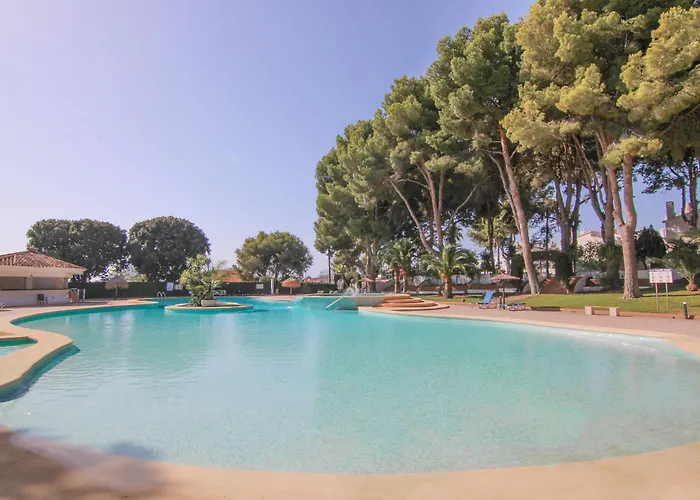 Bungalow Con Piscina - Calpepark